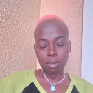 Meet your Posher, Tànya